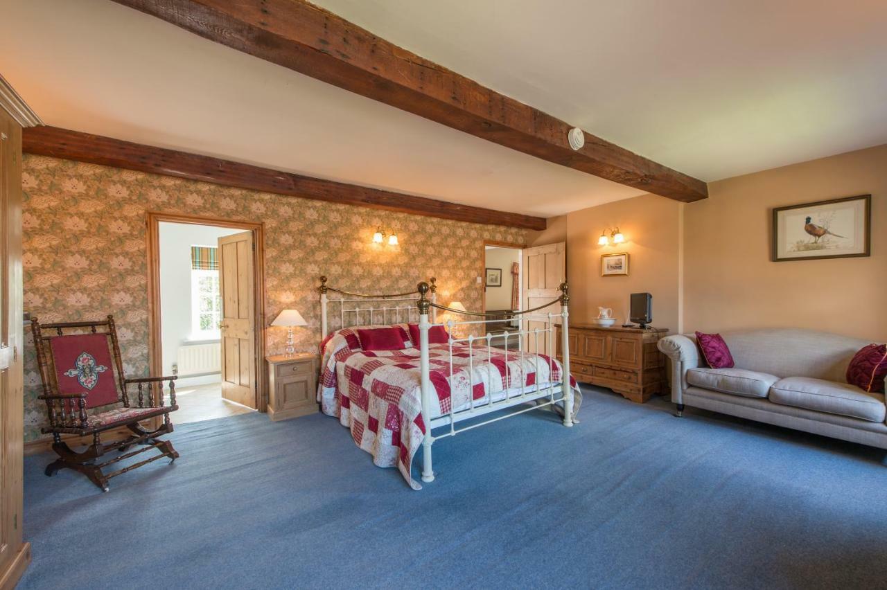 Moreton Hall Farm Bed and Breakfast Newport  Esterno foto