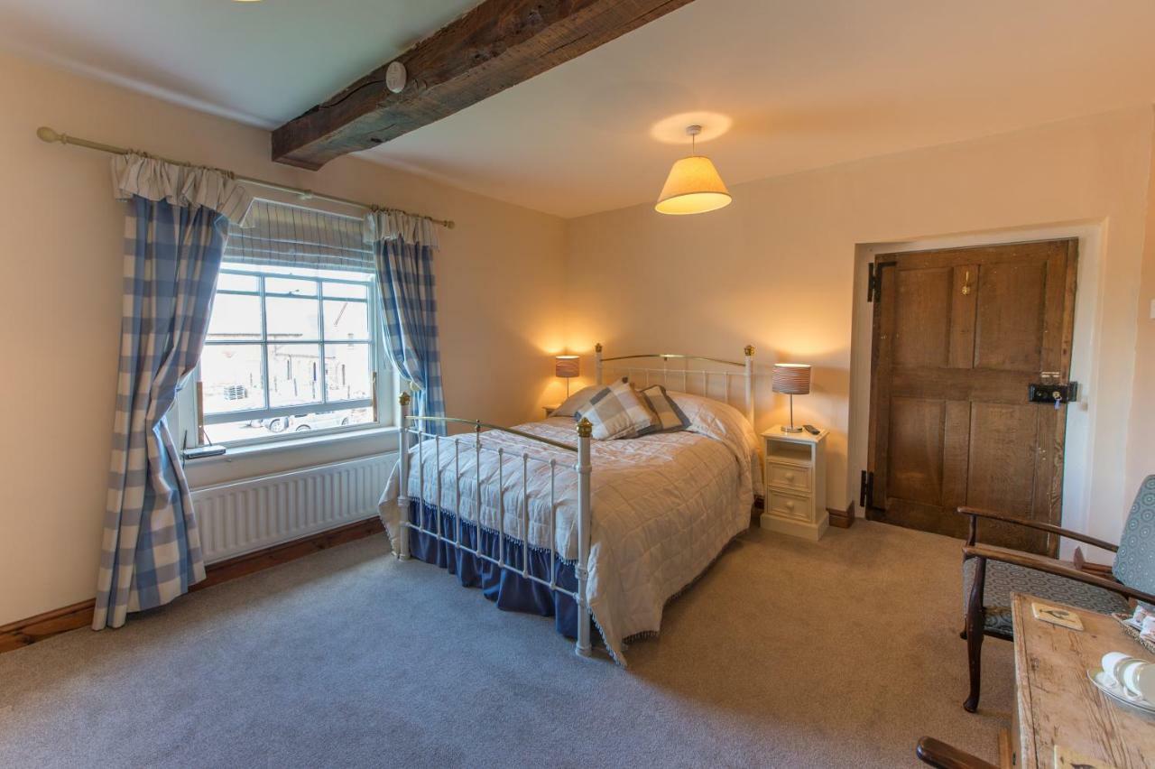 Moreton Hall Farm Bed and Breakfast Newport  Esterno foto